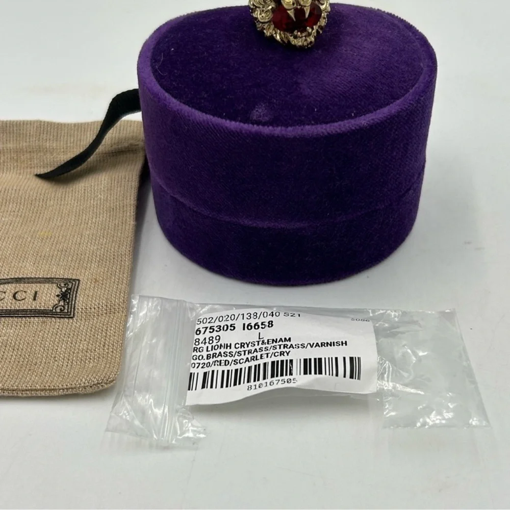 Unisex Gucci iconic Lionhead ring size large/8.5 made in Italy